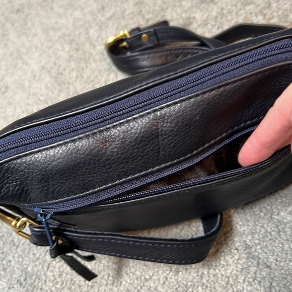 Beautiful Elie Small Crossbody bag in Navy - Picture 2 of 13